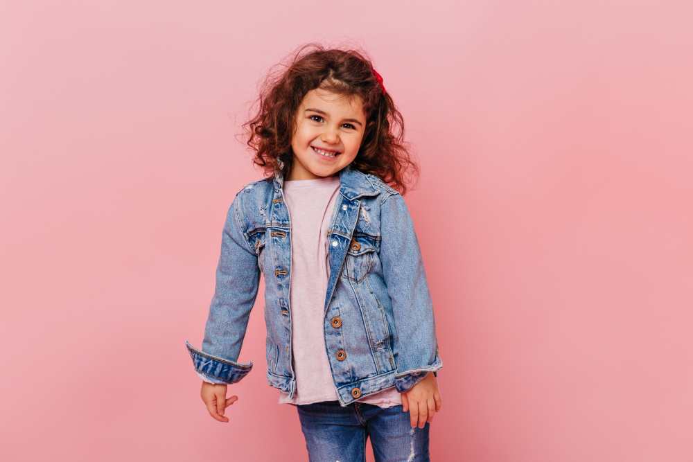 10 dicas de como vestir sua filha com estilo sem perder o conforto
