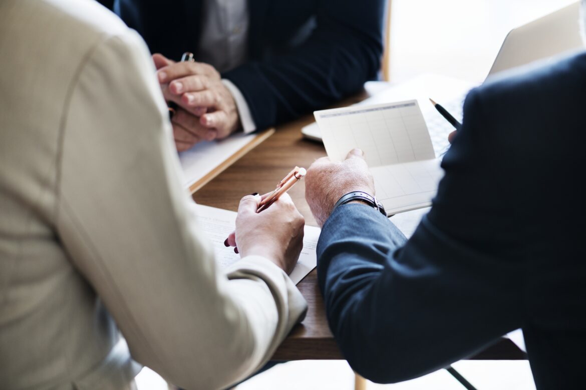 Curso da ABIMAQ promove dicas para melhor atendimento a clientes nas empresas