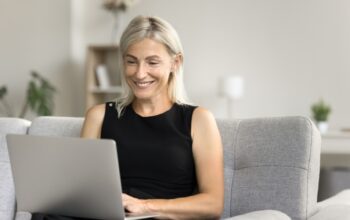 Aprendizagem contínua favorece reinserção de profissionais 50+ no mercado
