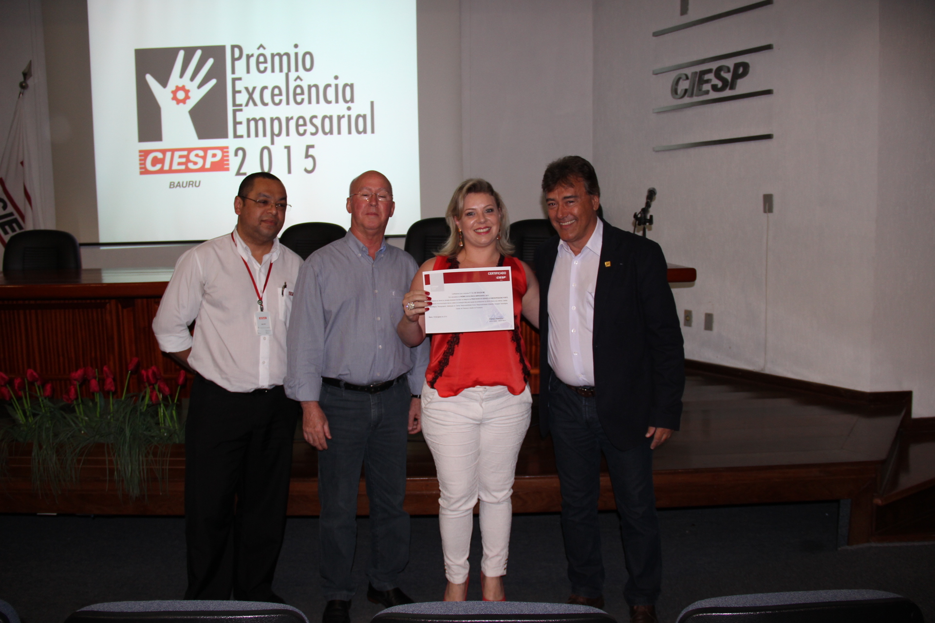 Laboratório Natron conquista o Prêmio Excelência Empresarial