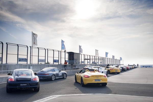 Marsh e AD participam da 50ª Porsche Driving School