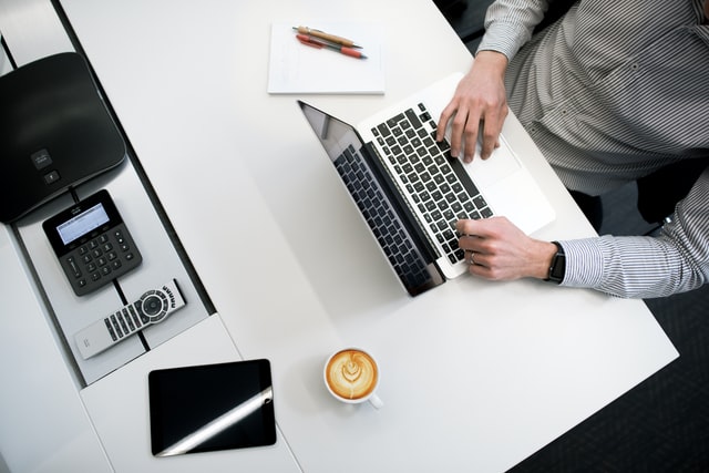 Startup investe em conteúdos para agentes autônomos de investimentos