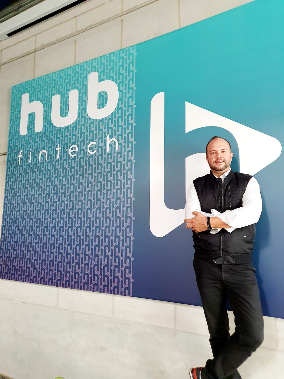 FreteBras cria conta digital tecnologia da Hub Fintech