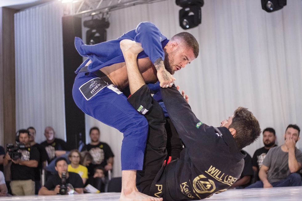 Solidariedade no tatame: Shopping recebe lutas de Jiu-jitsu em prol da Ong Viver