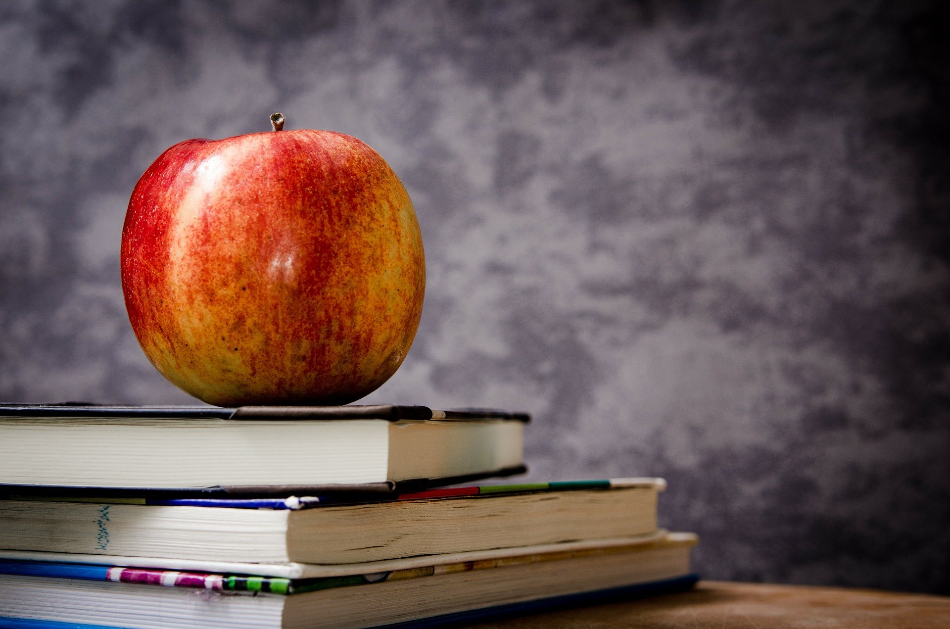 Cursos gratuitos para capacitação de professores nos últimos meses do ano