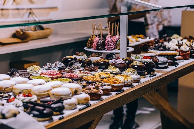 Saiba como complementar a renda vendendo doces