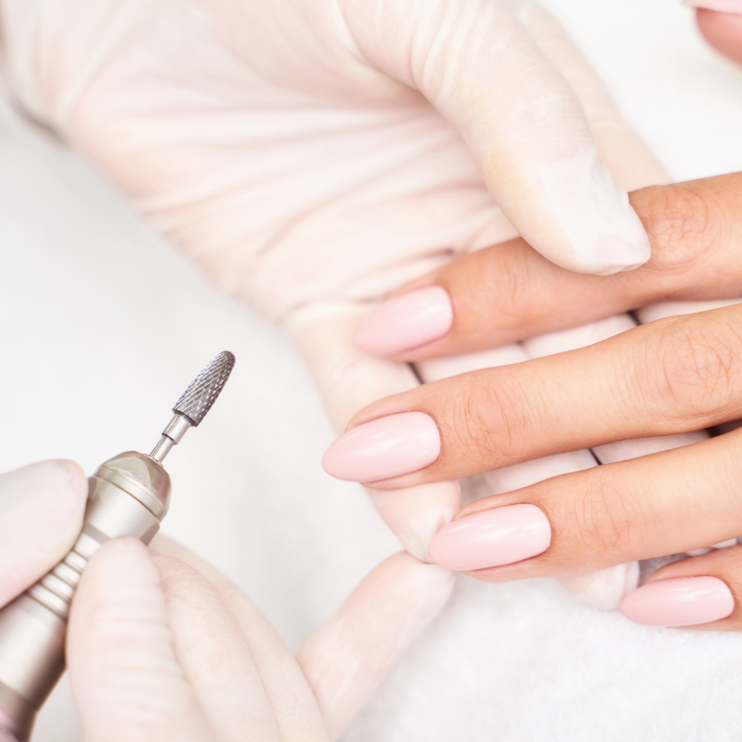 Tudo o que você precisa saber sobre alongamento de unhas