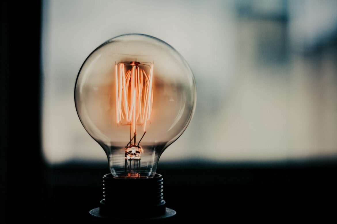 5 Maneiras de economizar luz em condomínios
