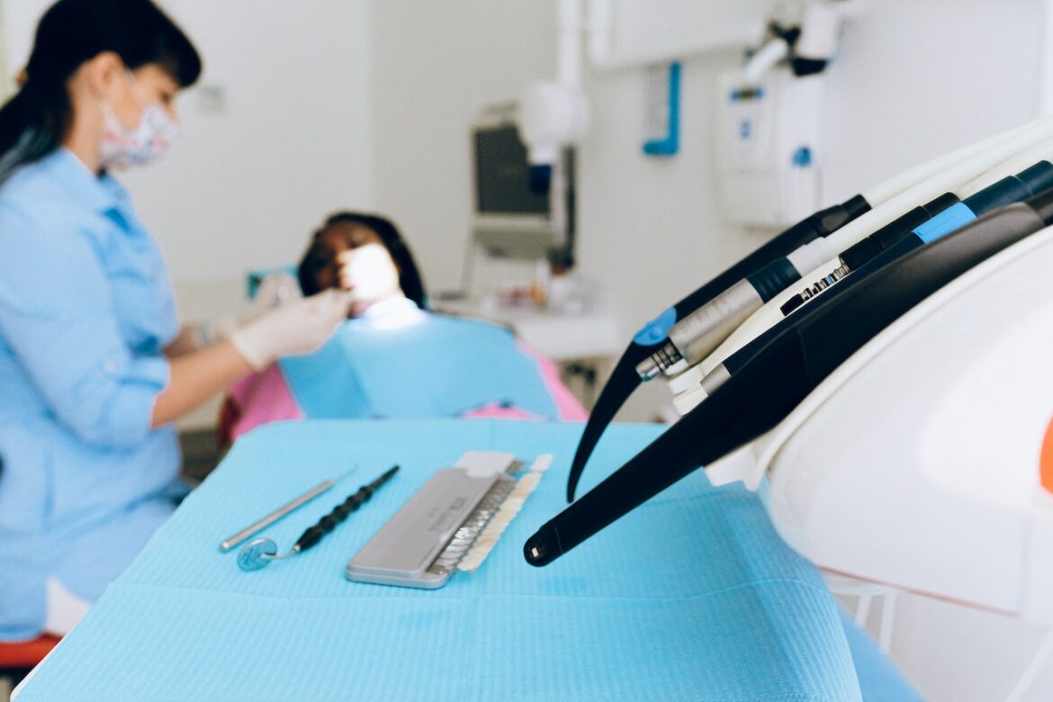 Quer investir? Conheça o mercado das franquias odontológicas