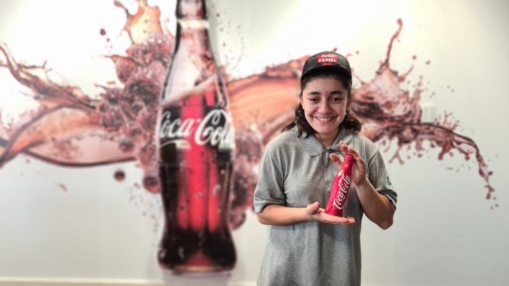 Coca-Cola FEMSA Brasil tem vagas de empregos abertas para PCDs em Santa Catarina e Paraná