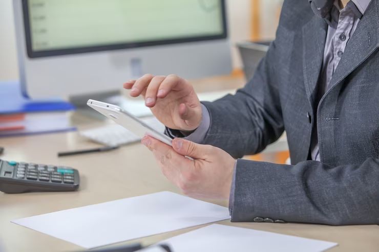 Simplifique a comunicação da sua empresa com o Whatsapp Business e número VoIP