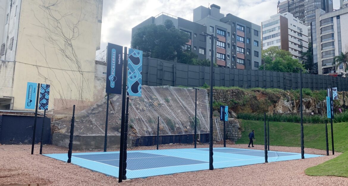 Melnick e Villa Beach Rio Branco inauguram quadra de pickleball em Porto Alegre   