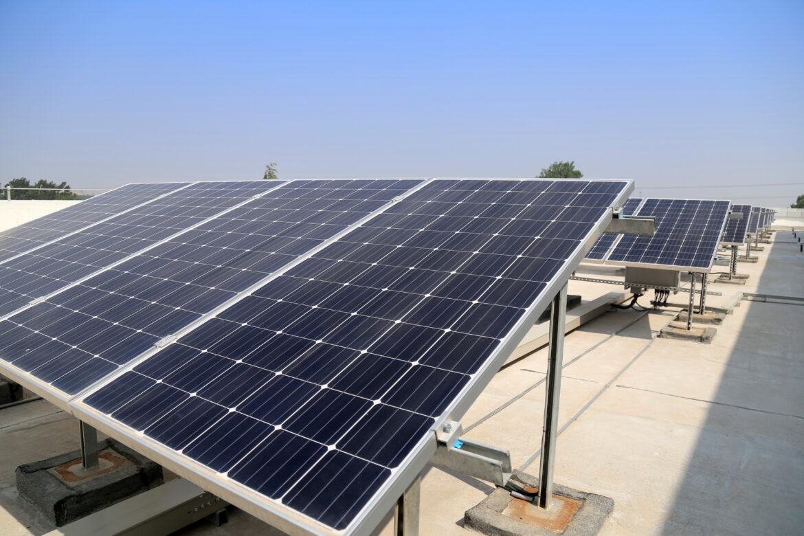 Webinar explica como ampliar a economia de sistemas fotovoltaicos no mercado livre de energia 