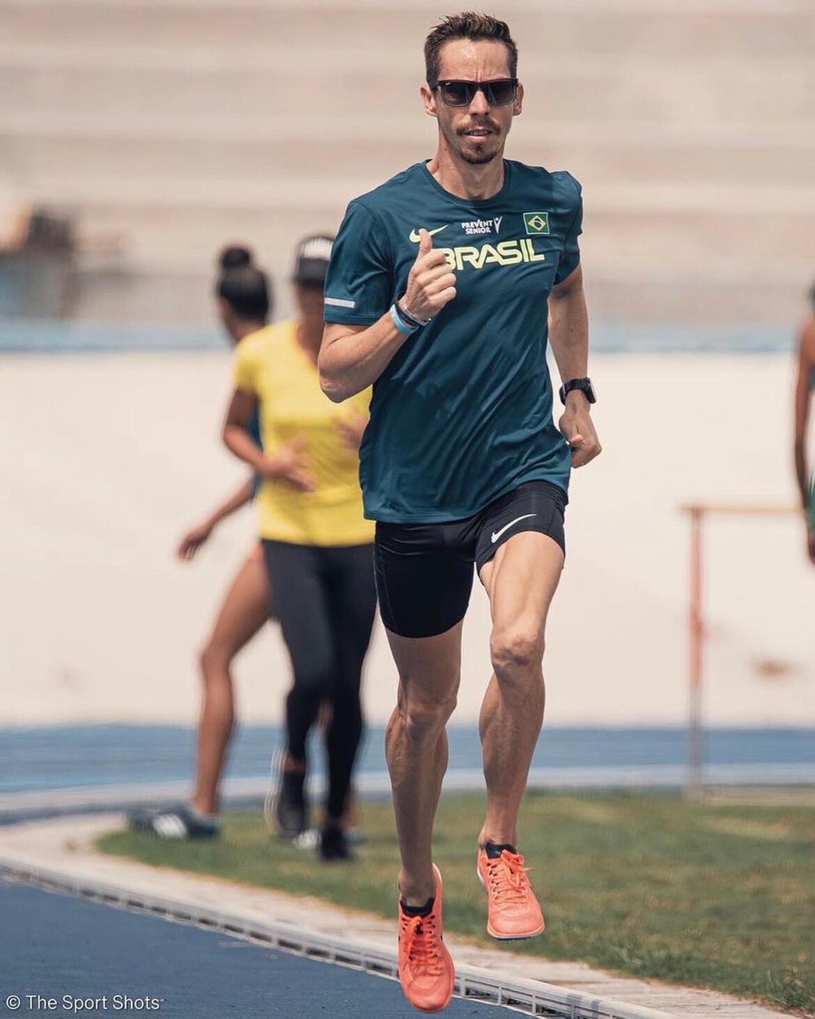 Treinador de corrida fenômeno na internet, já auxiliou mais de 10 mil corredores amadores correrem mais rápido e com mais fôlego com o Método TS4 – PRO Training Science