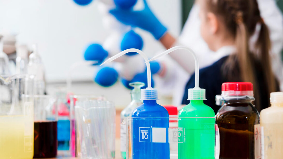 Quais os produtos químicos mais perigosos em uma empresa? Saiba tudo