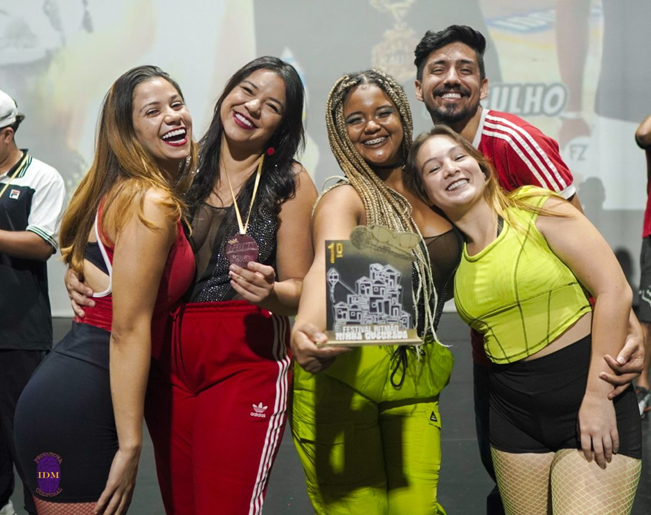 Dupla DeLua Conquista Festival Musical da Quebrada e Se Destaca na Cena Local