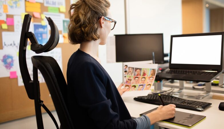 Ergonomia impulsiona bem-estar e produtividade no trabalho